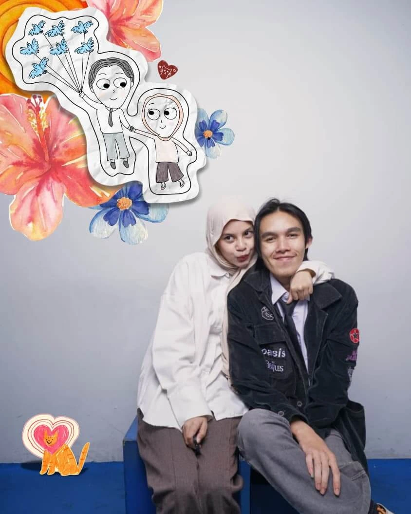 Dimas together with Aulia, his partner and biggest supporter.